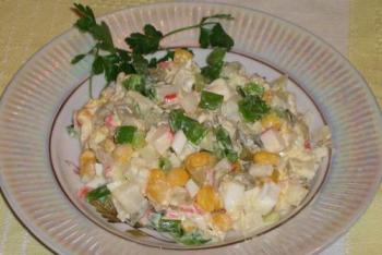 Salad with squid and corn: a variety of recipes